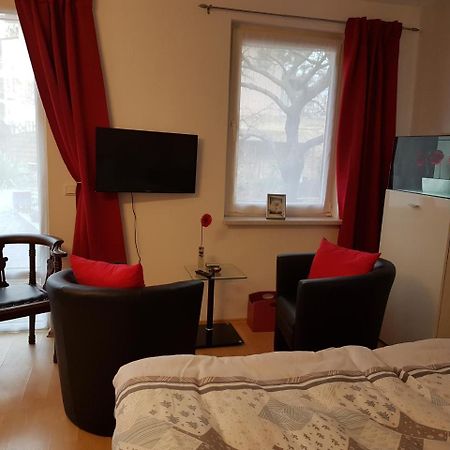 Zeuthen Ferienwohnung Am See, Stadtgrenze Berlin المظهر الخارجي الصورة